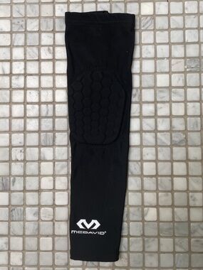 McDavid Hex Arm Sleeve Single, Black Size Youth Medium